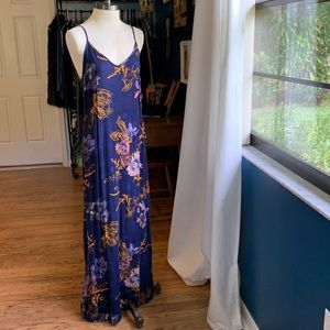 Xhilaration sz M strappy maxi dress